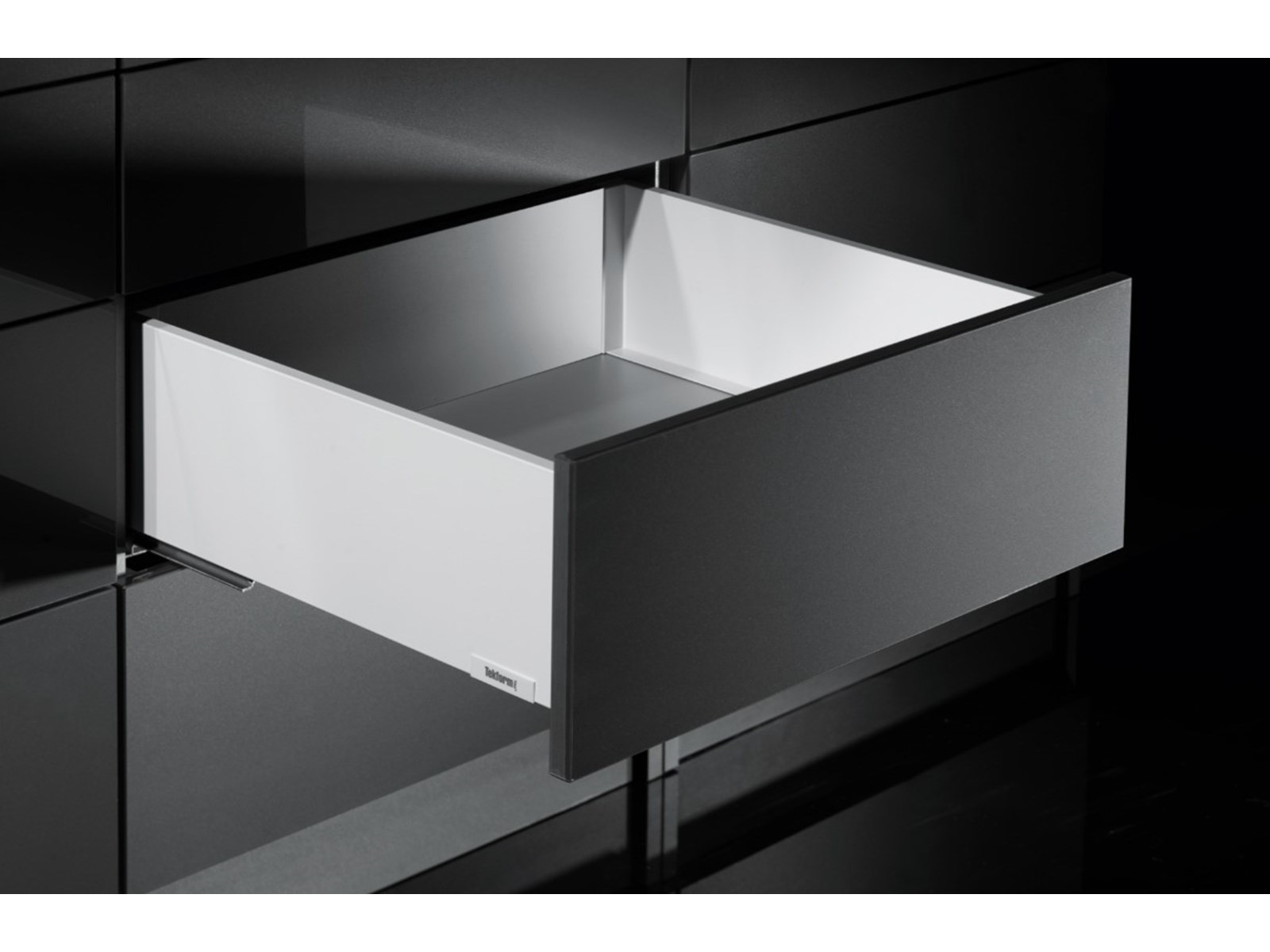 VODILICA SLIMLINE TACTO h145/400mm BIJELA