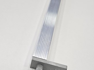 ALUMINIJSKI VEZNIK SA NOSAČIMA1000x18x18-do isteka