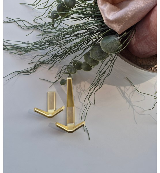 VJEŠALICA ZA JAKNE I KAPUTE WM-047 BRUŠENO ZLATO