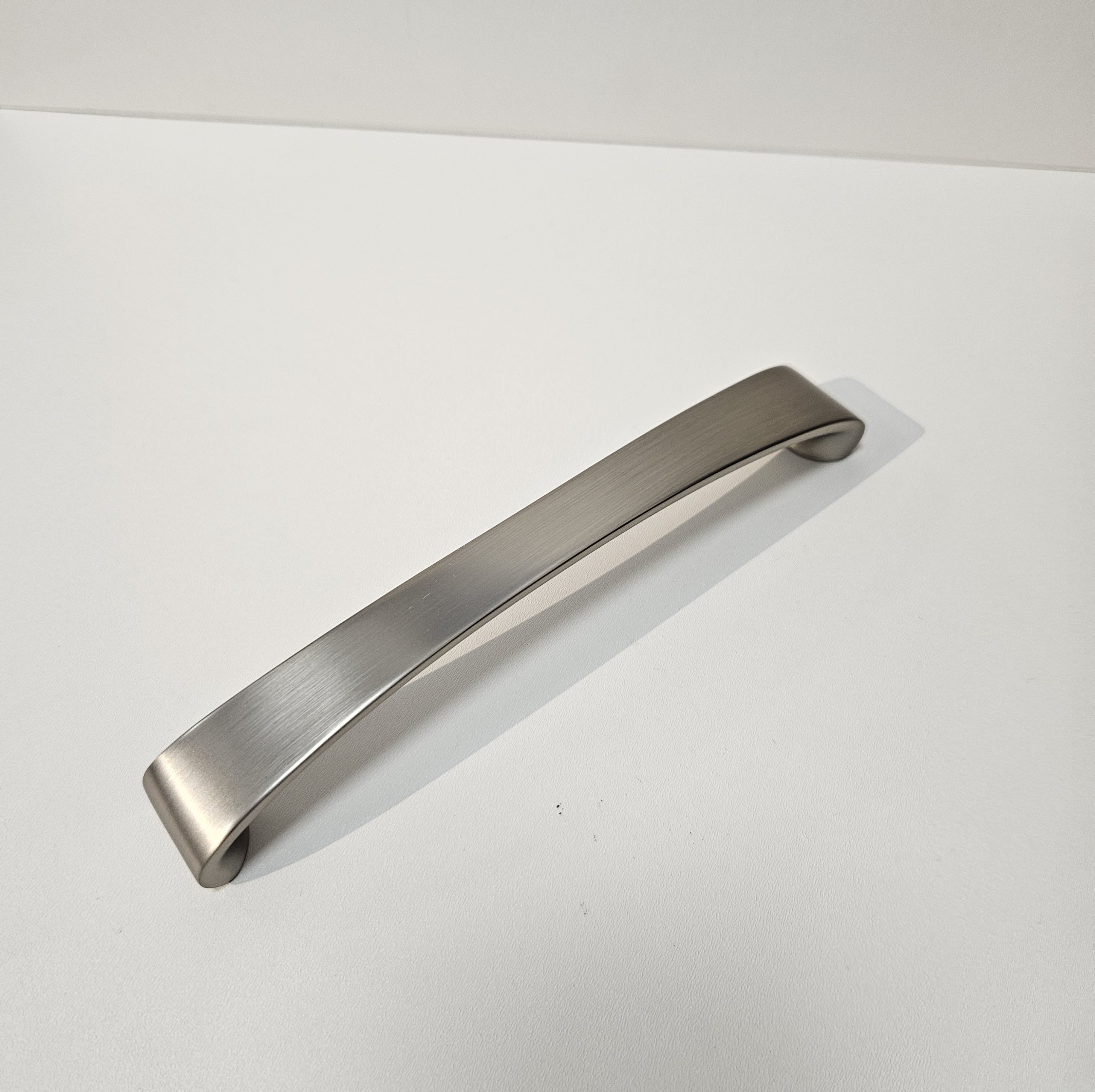 RUČKICA 12922.G 177/160mm NIKL SATINIRANO - Furnir