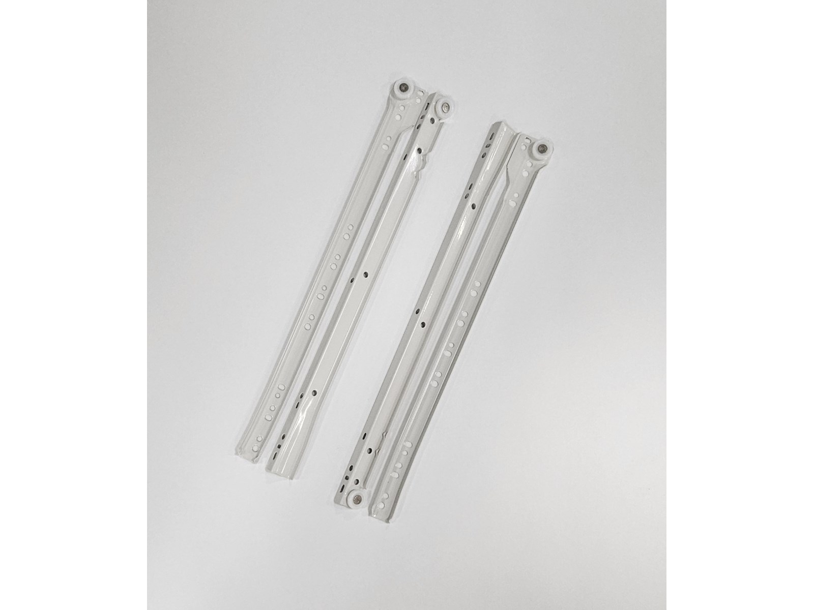VODILICA ZA DRVENE LADICE 550mm BIJELA